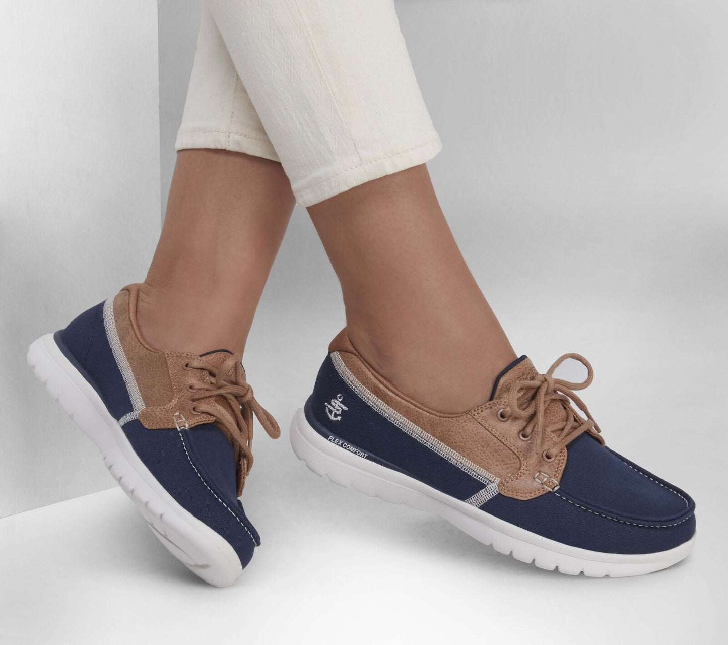 SKECHERS WOMENS ON THE GO FLEX EMBARK - NAVY