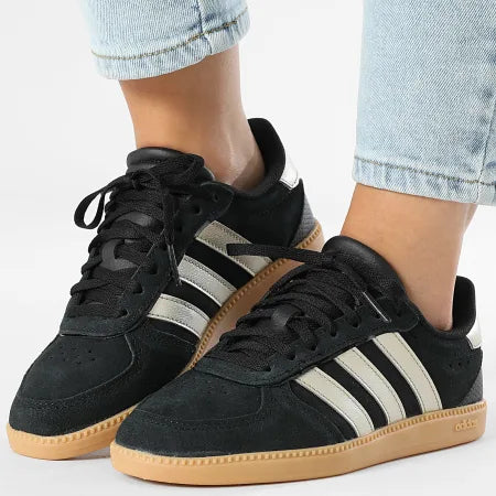 ADIDAS WOMENS BREAKNET SLEEK - Core Black / Cyber Metallic / Gum