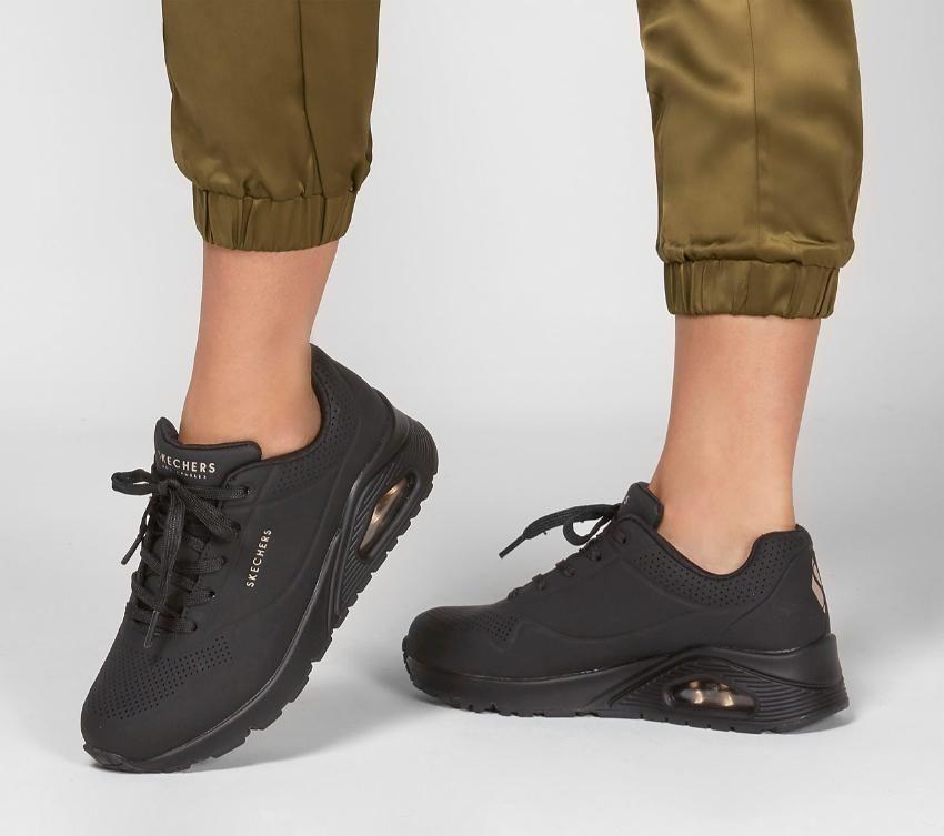 SKECHERS WOMENS UNO STAND ON AIR - BLACK