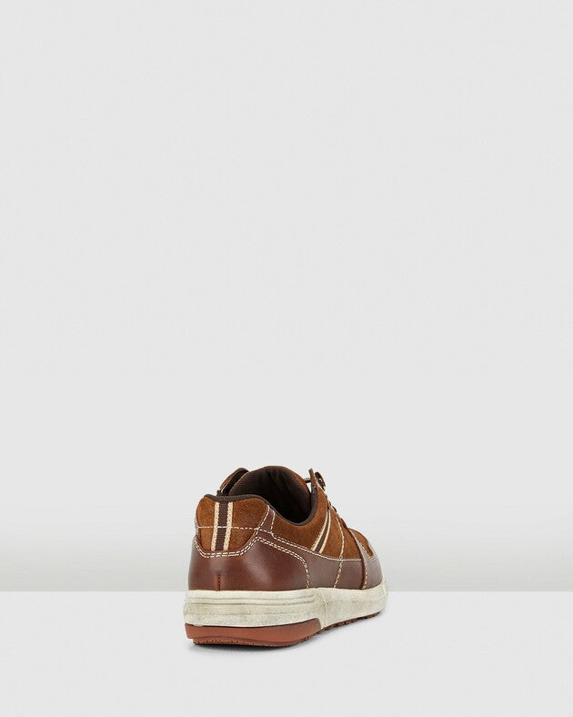HUSH PUPPIES OLIVER - BROWN