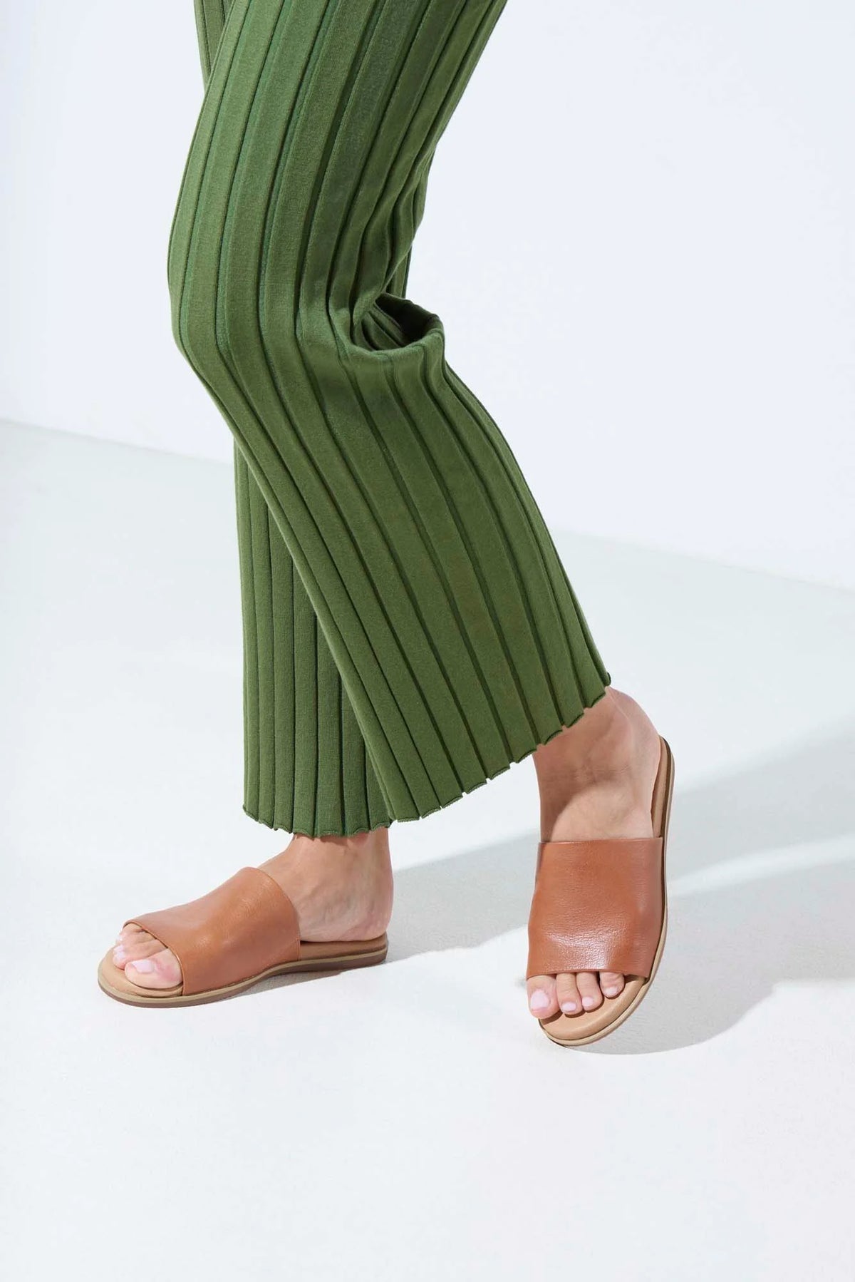 HUSH PUPPIES PARADISE - DARK TAN
