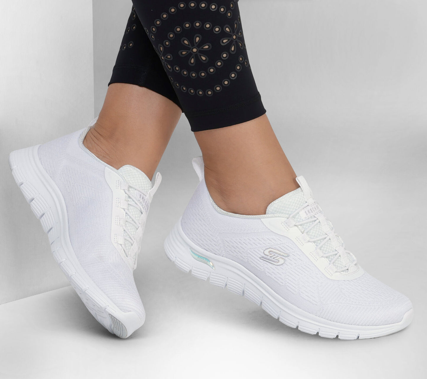 SKECHERS WOMENS ARCH FIT VISTA GLEAMING - WHITE