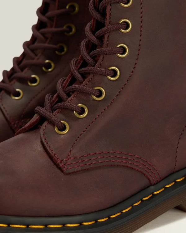 DR MARTENS 1460 - CHERRY RED CRAZY HORSE