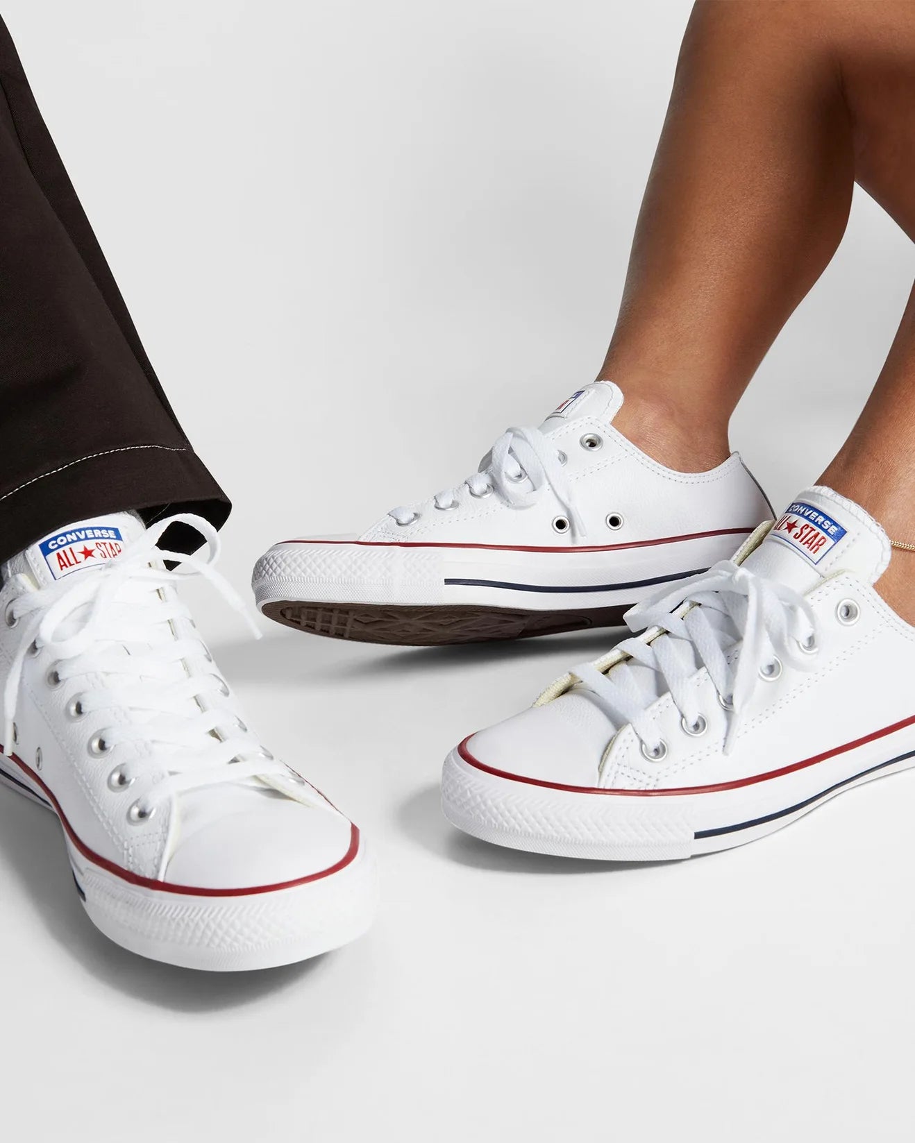 Converse chuck taylor leather low sales