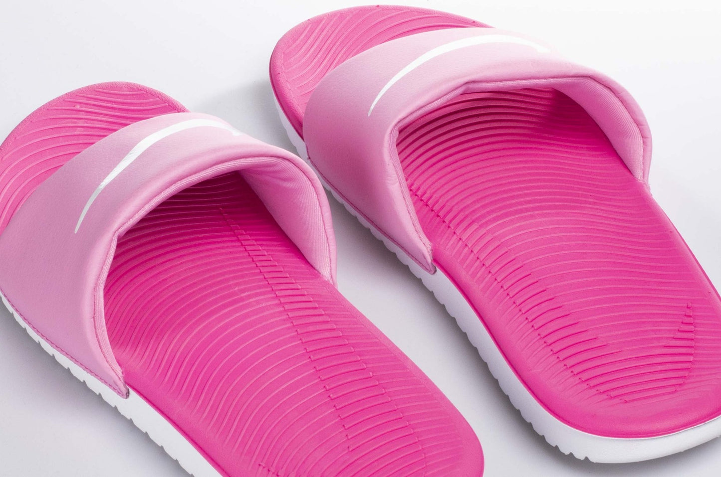 NIKE KIDS KAWA SLIDE - PHYCHIC PINK/WHITE