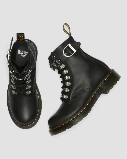 DR MARTENS 1460 PASCAL CHAIN - BLACK SENDAL