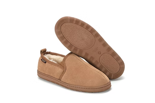 KIWI GEAR MENS KIRBY SHEEPSKIN SLIPPER - CHESTNUT