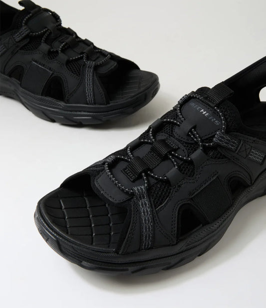 SKECHERS REVOLTED SLIP IN MERRICK - BLACK
