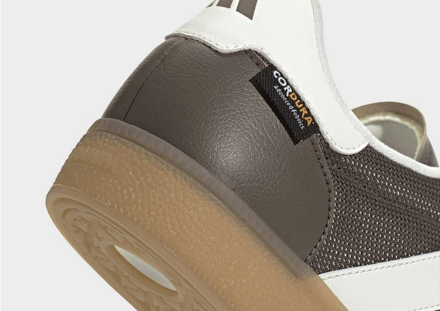 ADIDAS TRAINING SPEZIAL - Earth Strata / Off White / Earth Strata