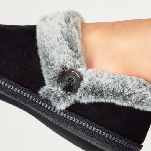 SKECHERS WOMENS COZY CAMPFIRE FRESH TOAST - BLACK