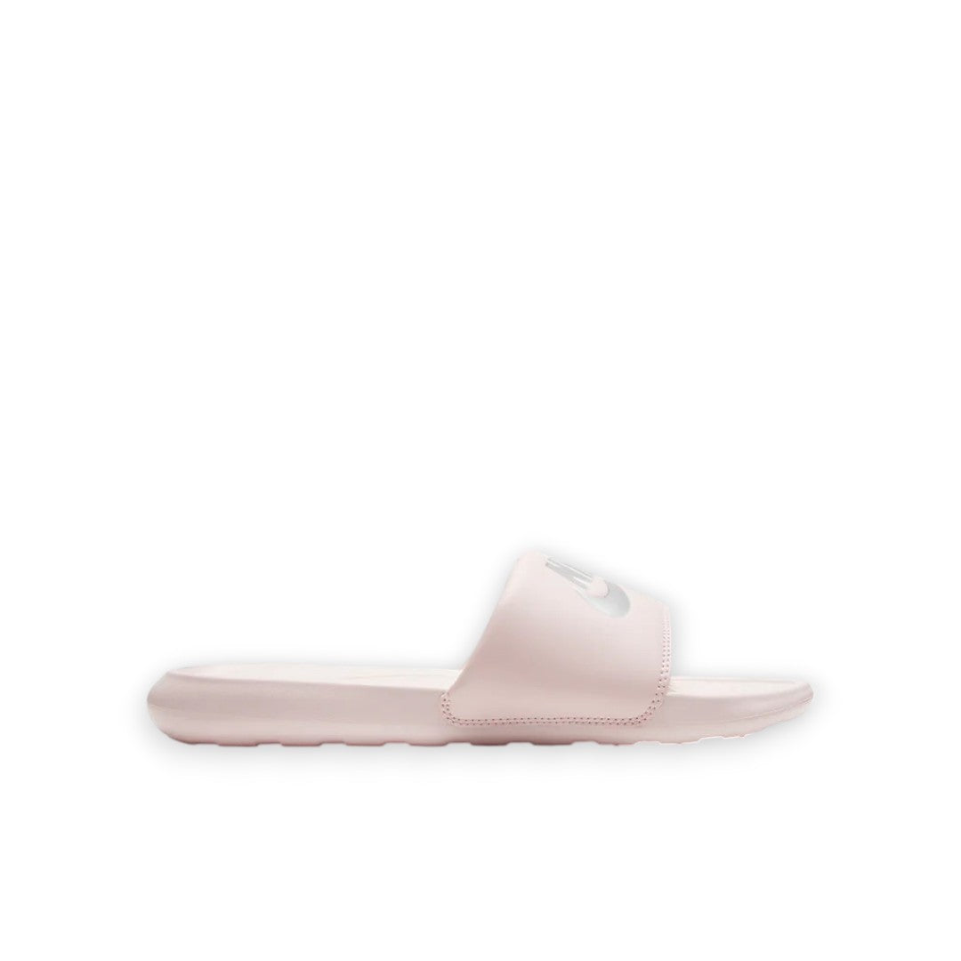 NIKE WOMENS VICTORI ONE SLIDE - Barely Rose/Barely Rose/Metallic Silver