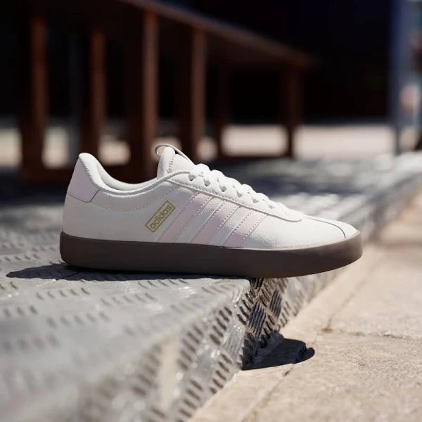 ADIDAS WOMENS VL COURT 3.0 - Off White / Wonder Quartz / Gold Metallic