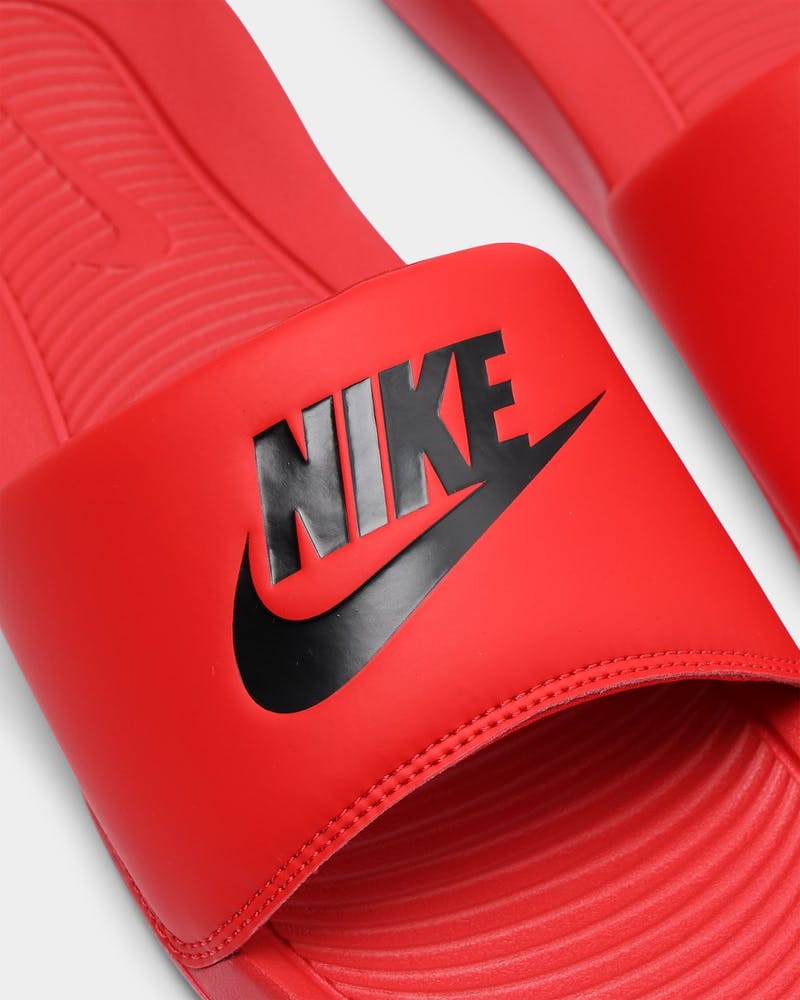 NIKE VICTORI ONE SLIDE - UNIVERSITY RED/BLACK