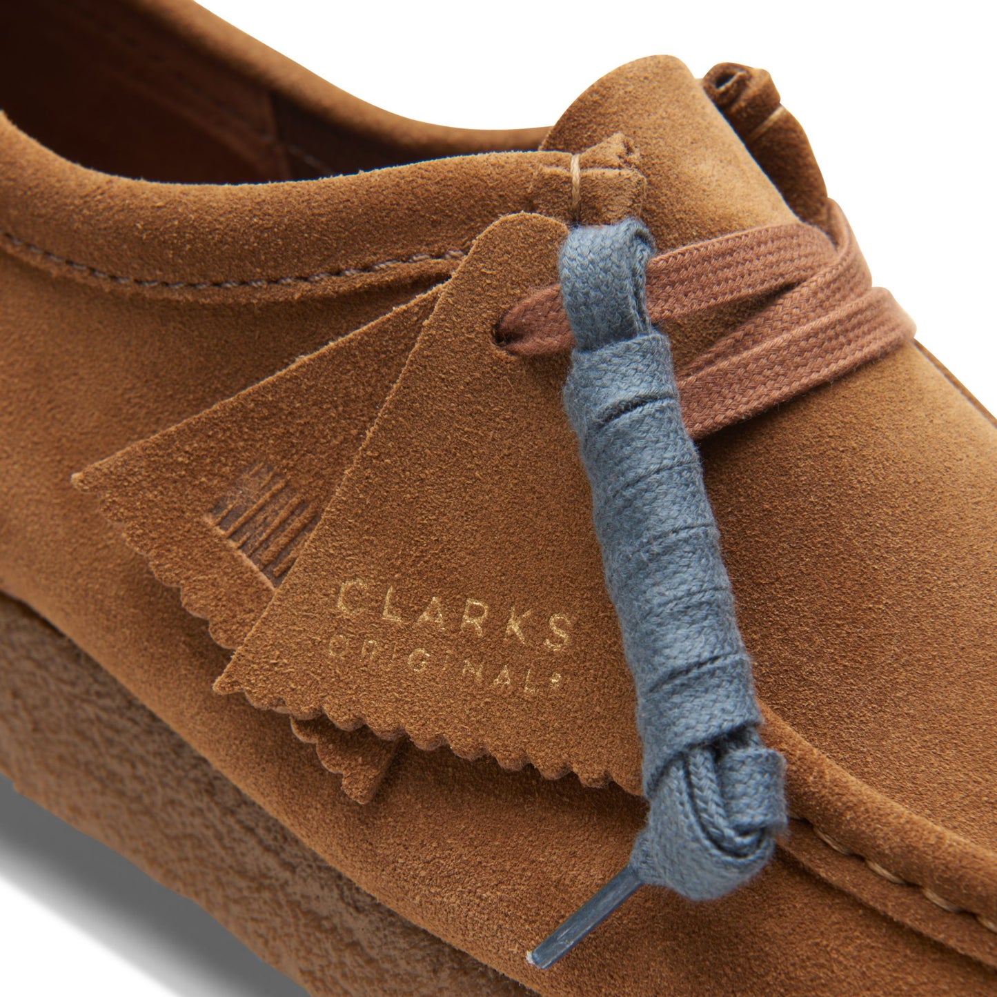CLARKS WALLABEE LACE-UP SHOE - COLA
