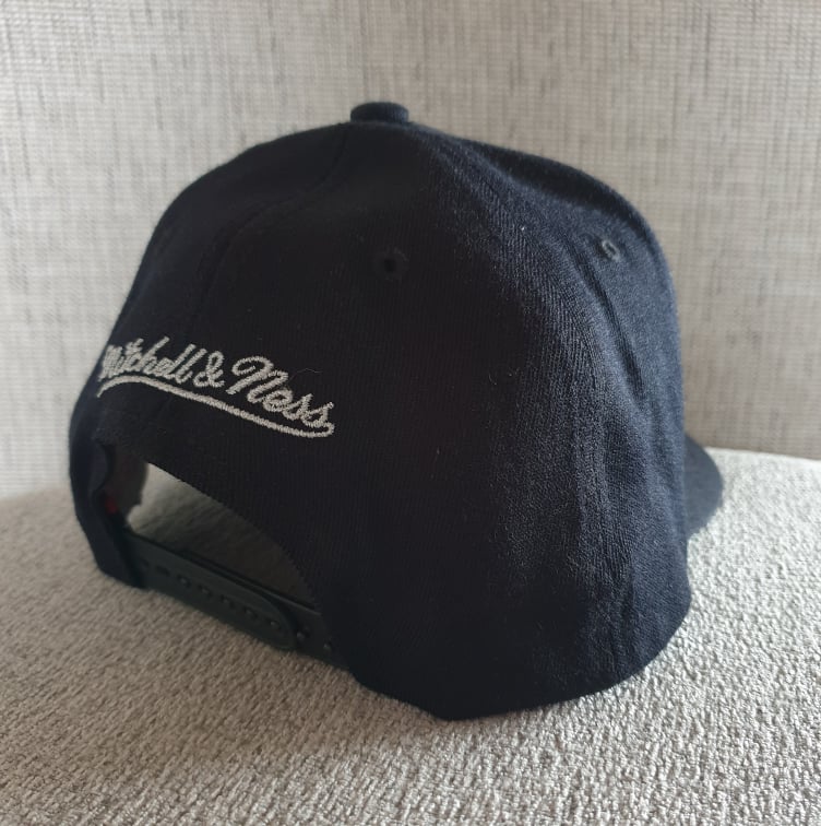 MITCHELL & NESS LAKERS SNAPBACK - BLACK/SILVER