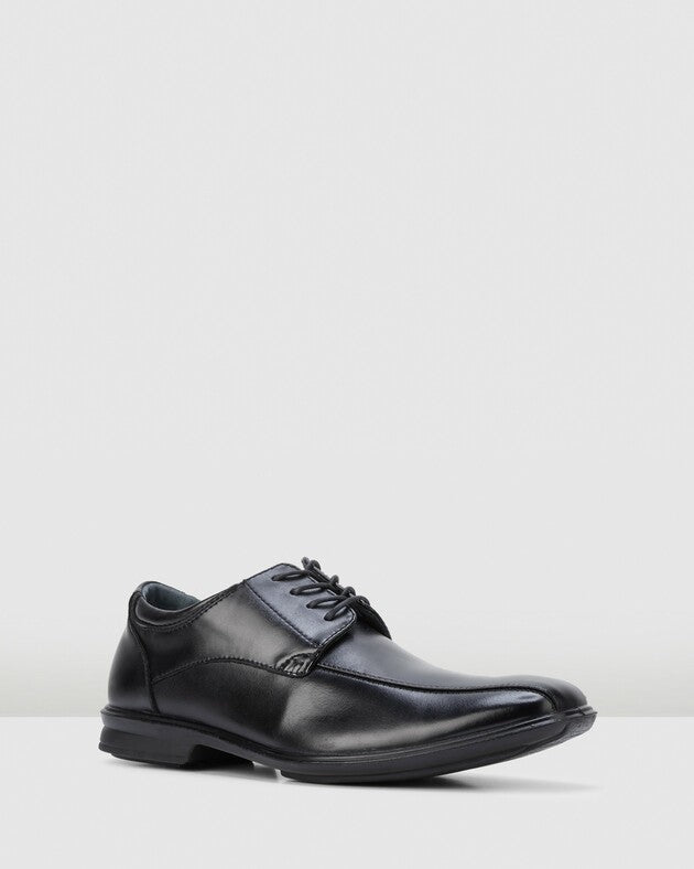 HUSH PUPPIES CAREY LEATHER LACE UP SHOE - BLACK