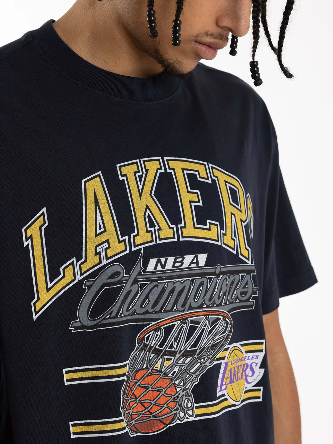 MITCHELL & NESS HOOP TEE LAKERS - VINTAGE BLACK