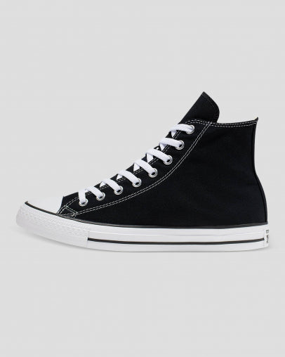 Classic black hotsell chuck taylors